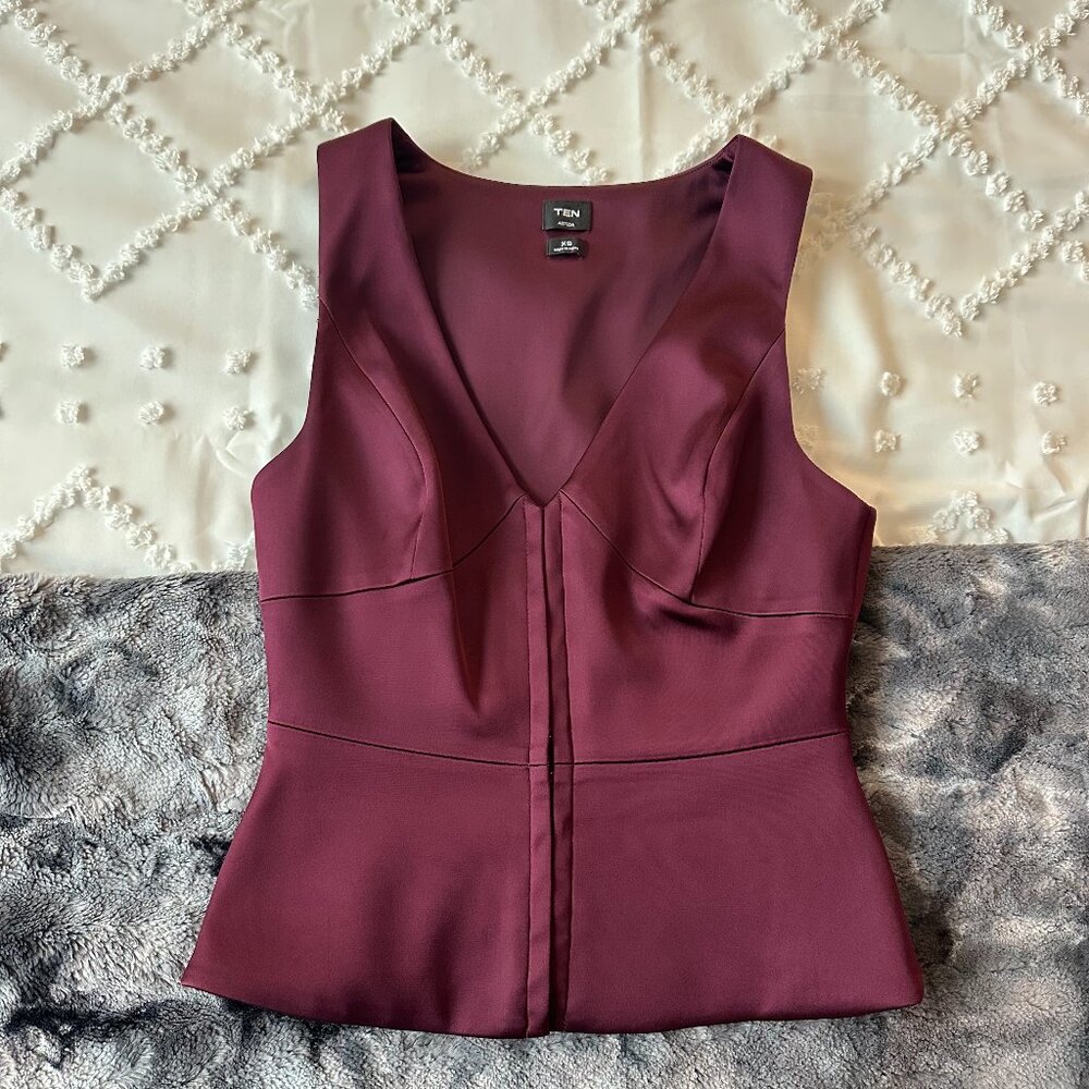 Aritzia Babaton Canape Satin Top, XS, Burgundy